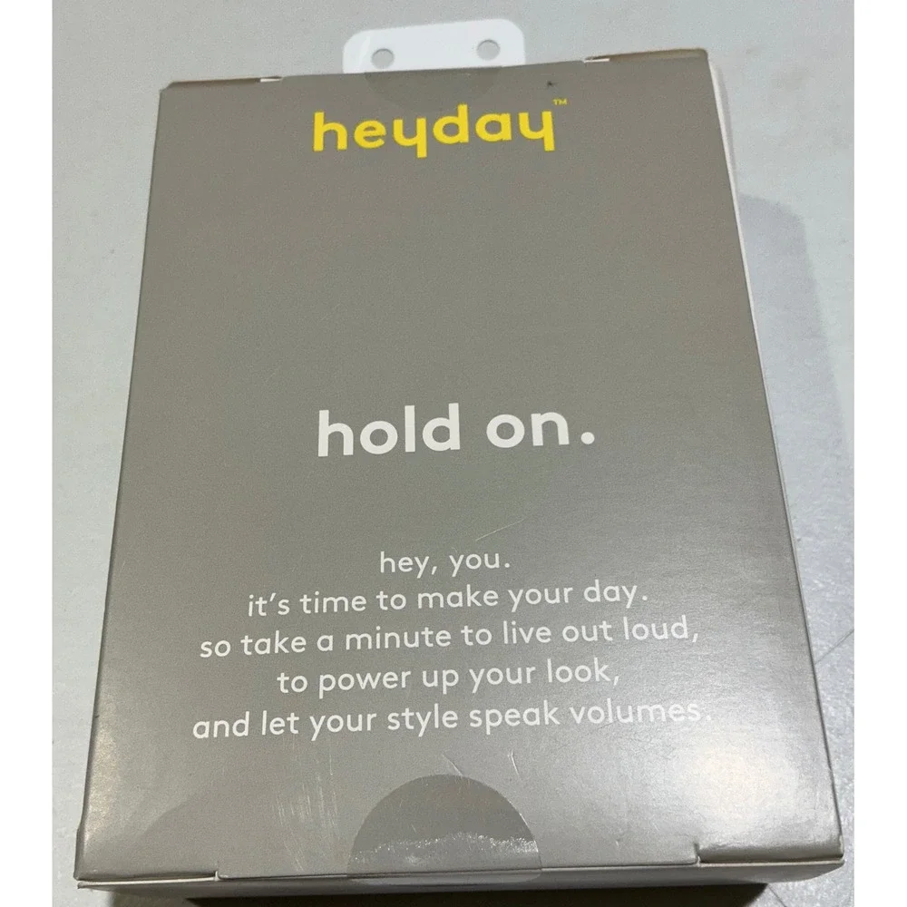 Heyday 4 Pack Keychain Holders for Apple AirTag Black Carabiner Clips New